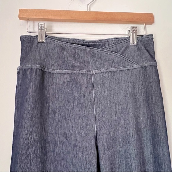 HALARA Flex High-Waisted Blue Crossover Washed Flare Stretch Soft Jeans NEW Mp - Picture 2 of 10